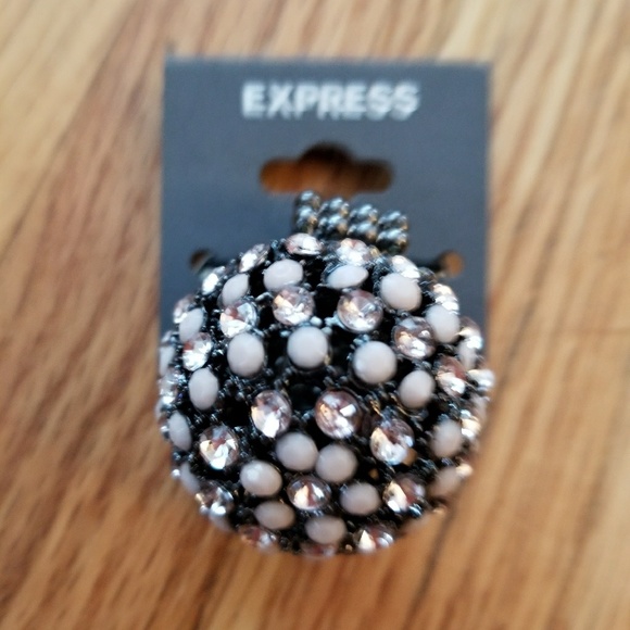 EXPRESS RING - Picture 2 of 3